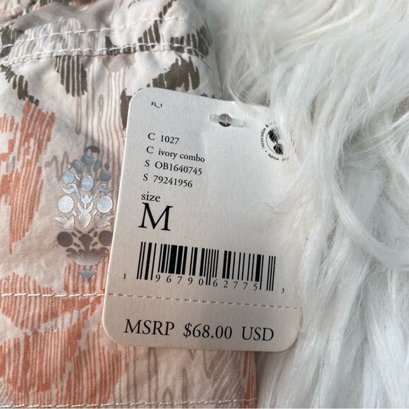 Free People Movement Women's In the Wild Printed Shorts Ivory Combo Size M NWT - Picture 10 of 13